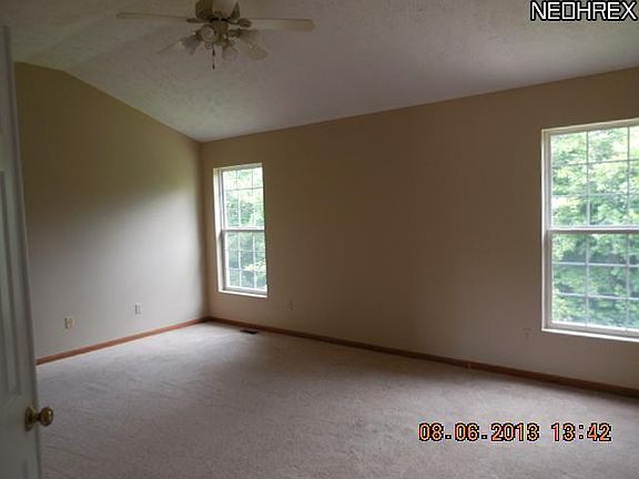 5th image of 25051 Rushmore Ct