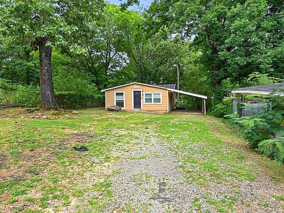 3rd image of 1718 Nichols Rd