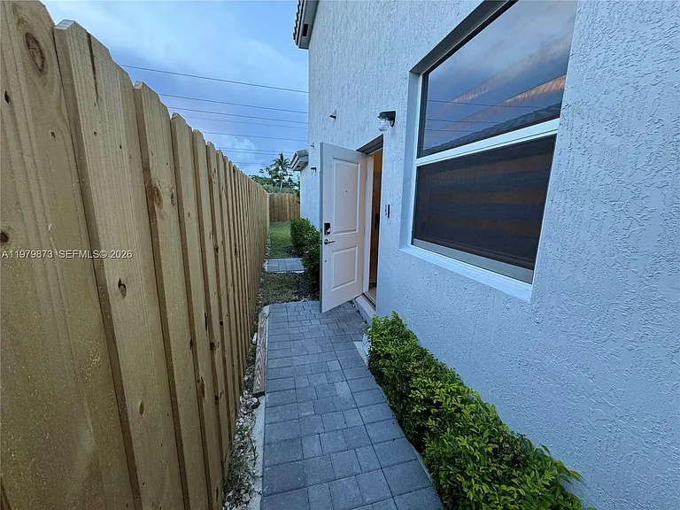 2623 SE 8th Ct #NA — Photo 17