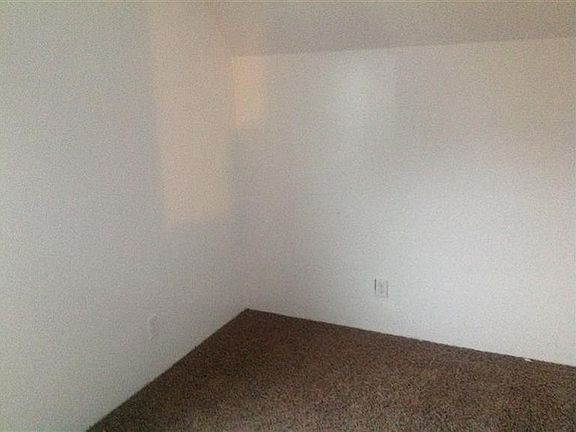 4th image of 15 S McGee St