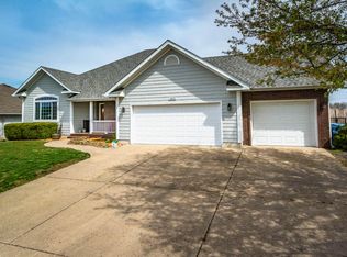 1503 E Highview Dr, Ozark, MO 65721