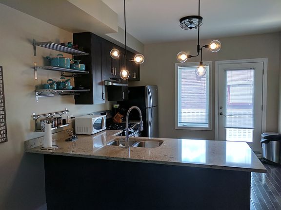 3rd image of 292 Cambridge St N #292