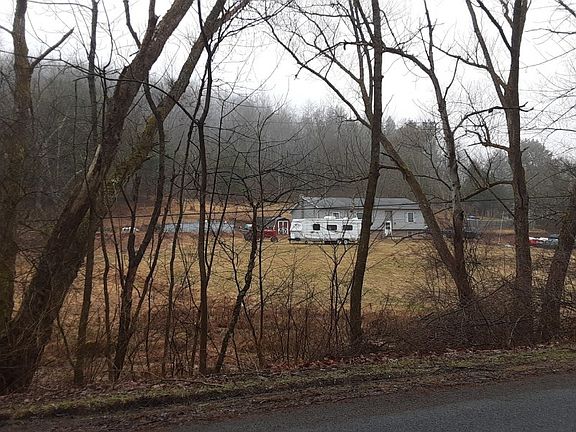 2nd image of 21 Leuck Dr