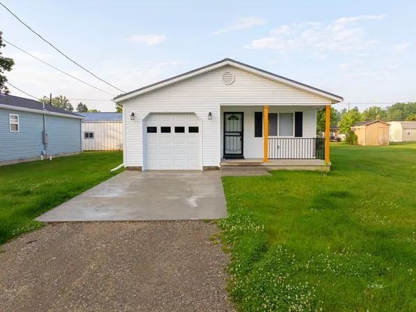 17 2nd St, The Plains, OH 45780