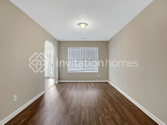 5th image of 2332 Cornell Cir