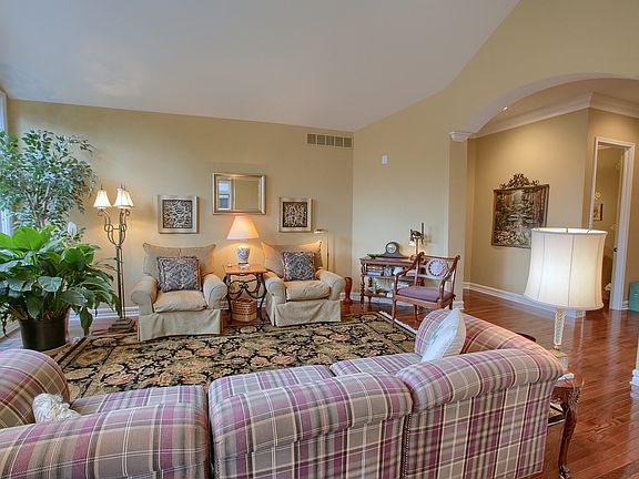4th image of 5382 Pembrooke Crossing Ct