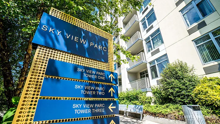 Sold by Silverstone Group USA Corp. | media 82