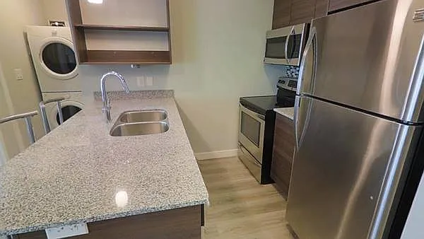 250 Albert St #104 — Photo 2