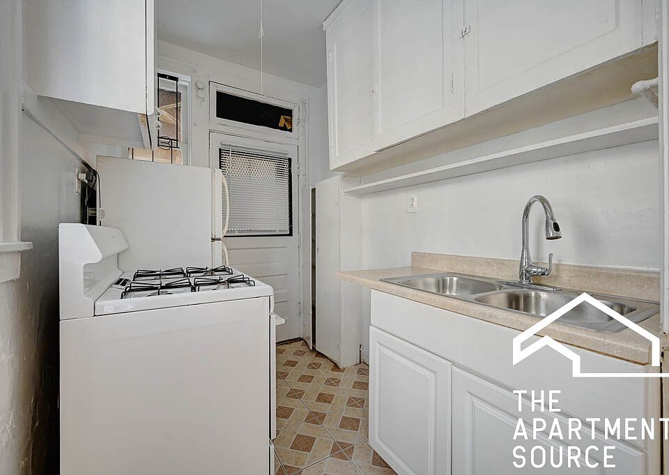 1st image of 1333 W Touhy Ave APT 1E