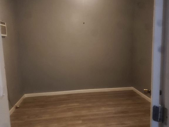 4th image of 403 E Drexel Ave