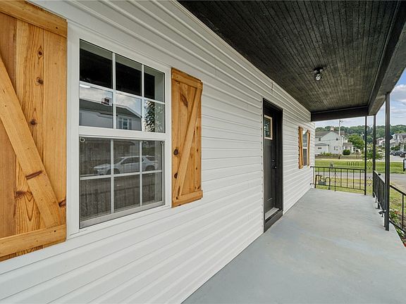 2nd image of 524 Brinker Ave