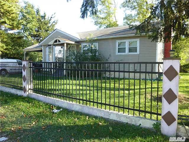 2nd image of 2 Ardmore Dr