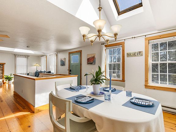 3rd image of 28 Crocker Drive UNIT C
