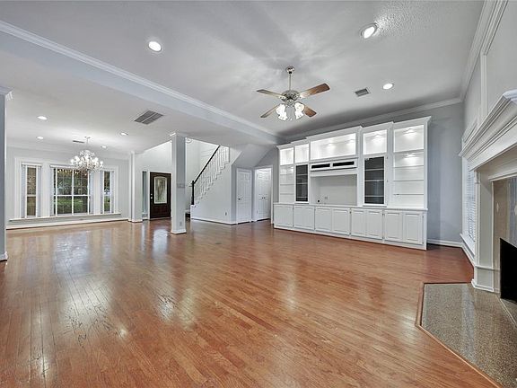 3rd image of 14 Asbury Park Ct