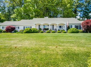 570 Valley Dr, Bristol, VA 24201