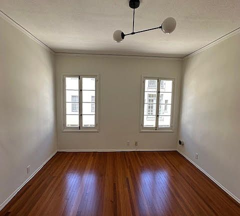 4th image of 1259 N Flores Ave #G2