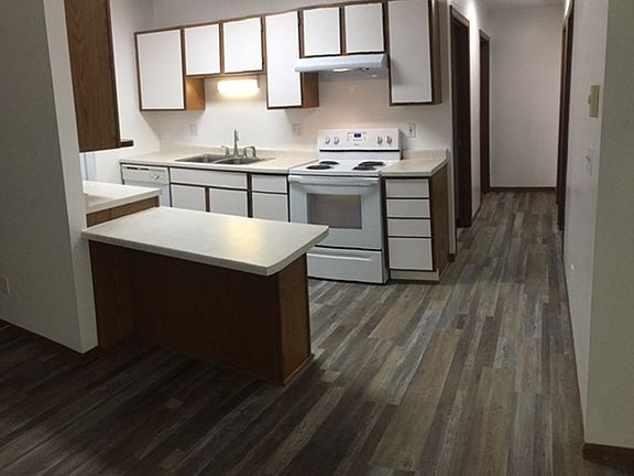 3rd image of 916 13th Ave S #913.20