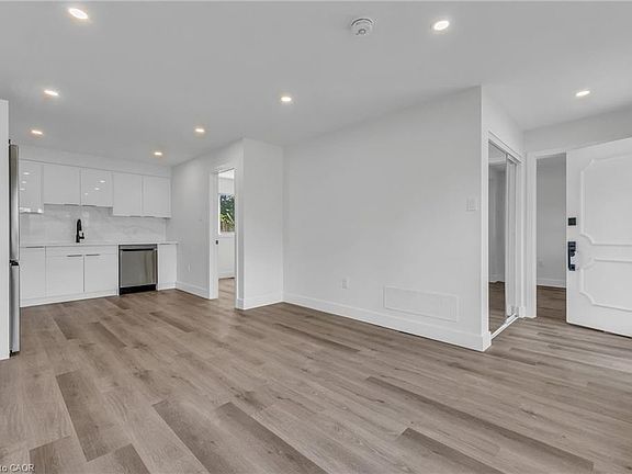 3rd image of 113 Green Rd