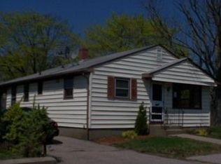 62 Everett St, Pawtucket, RI 02861