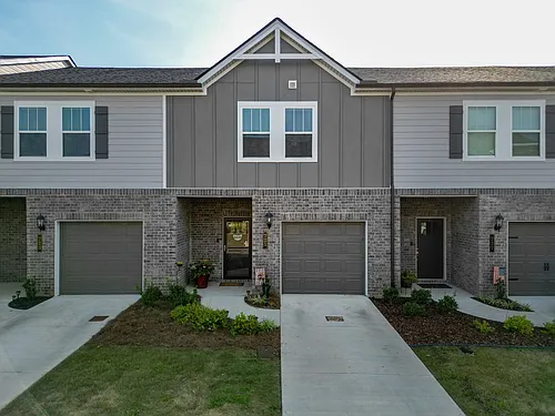 741 Prairie View Dr #1 Photo 1