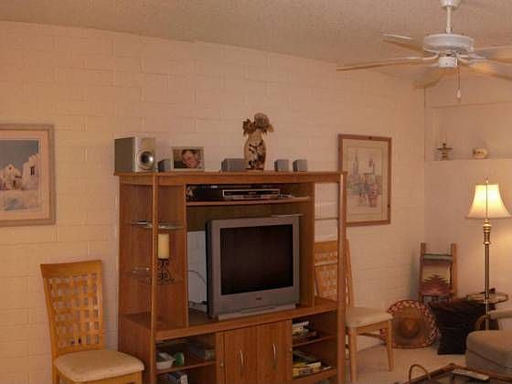 1st image of 136 W Calle Del Ano