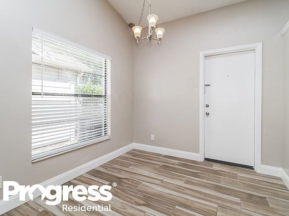 5th image of 786 E Charing Cross Cir