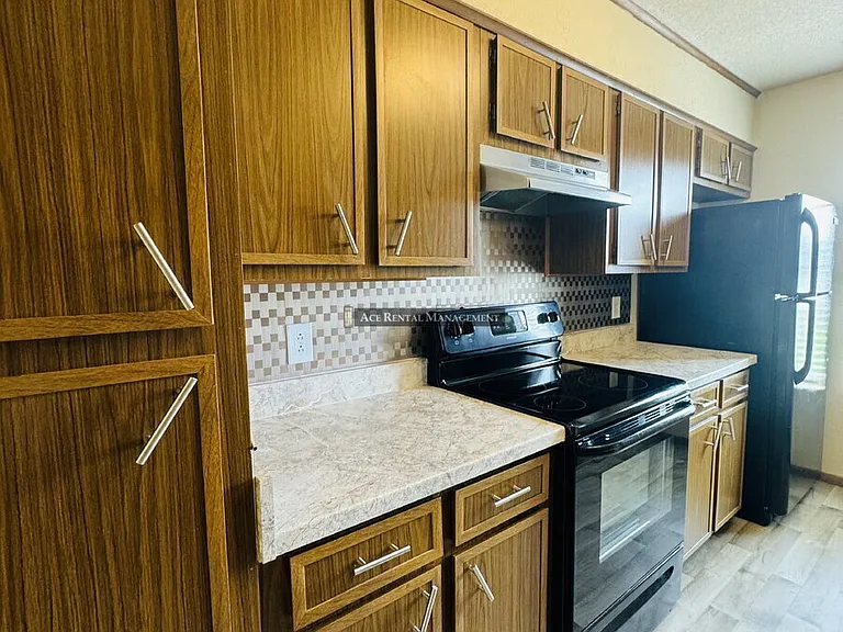 3527 Helena Ave #9 — Photo 8