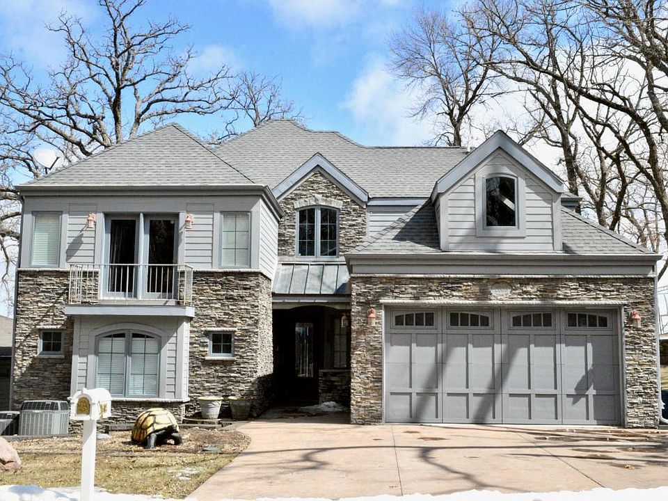 1st image of 2608 Lakeside Ave