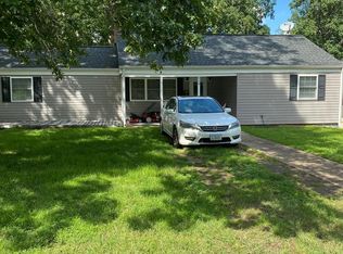 229 Hillcrest Dr, Fredericksburg, VA 22401