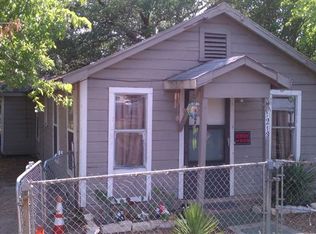 1213 Blossom St, Bryan, TX 77803