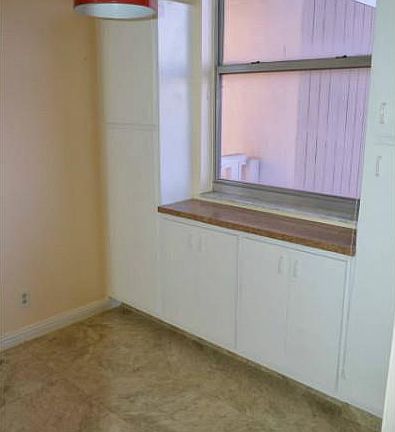 4th image of 4200 Hillcrest Dr APT 500