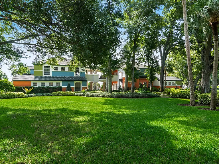 Bayside Arbors of Clearwater — Photo 4