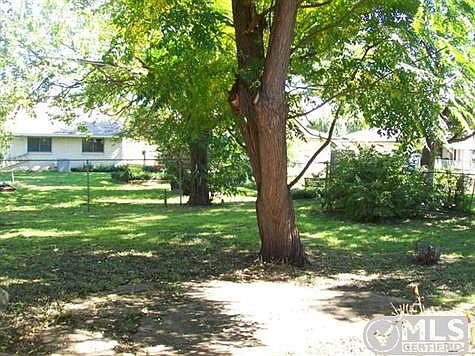 3rd image of 1609 Squire Ct