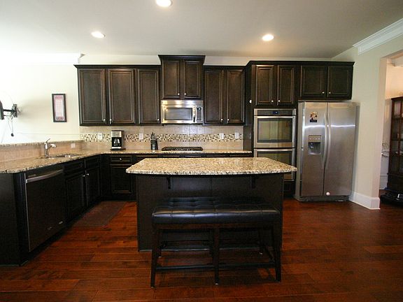 3rd image of 437 Sawyer Meadow Way