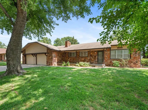 1426 N Melrose Ln, Wichita, KS 67212