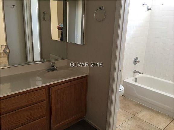 5th image of 4912 Dunvegan Ct