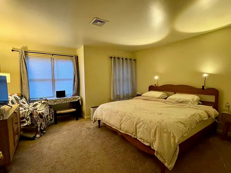 818 Berne Ct — Photo 12