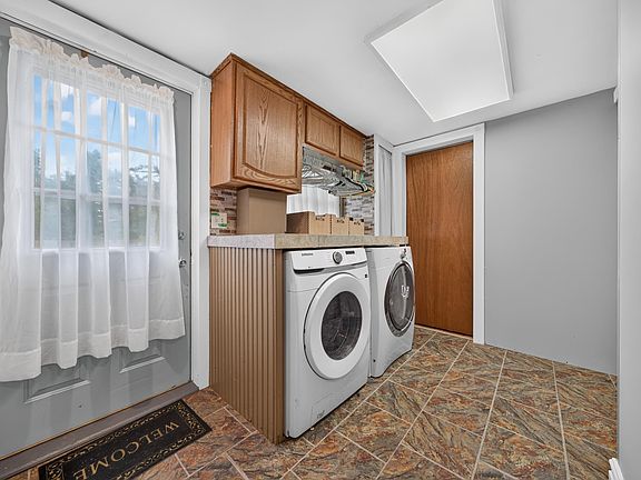 4th image of 116 Monroe Ave