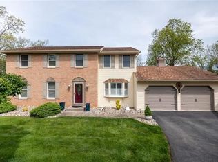 10 Charles Ct, Easton, PA 18045