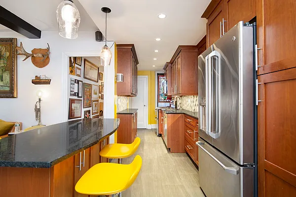 Sold by Nicholas C Abate Real Estate | media 6