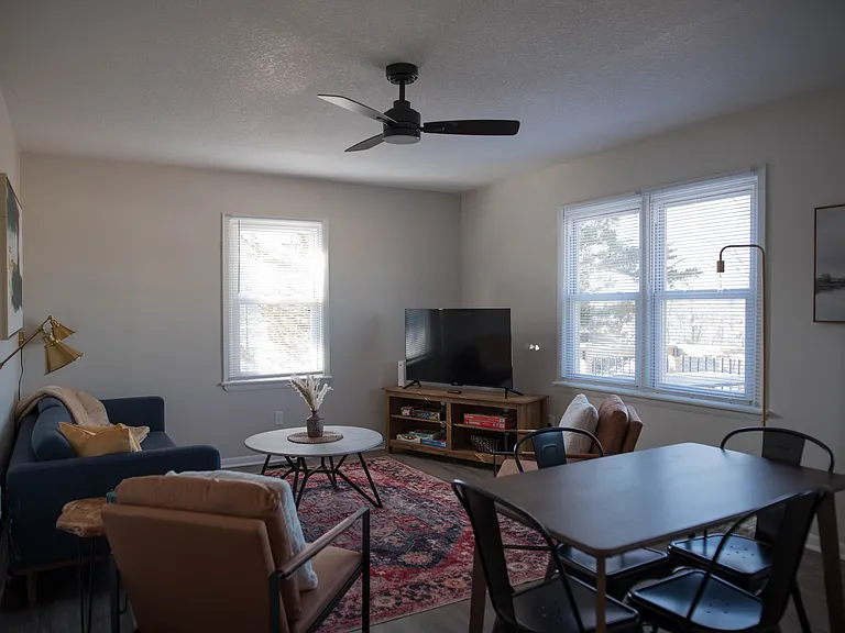 5522 N Bennington Ave — Photo 16
