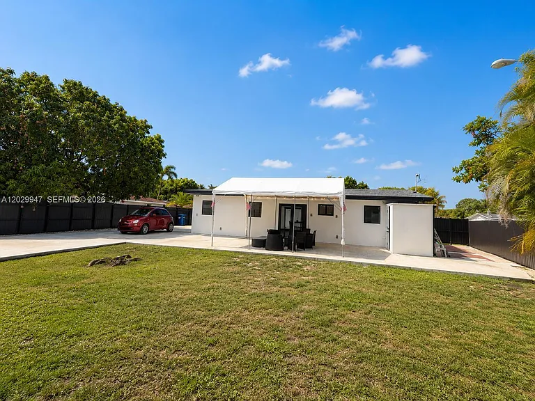 5350 NW 174th Dr — Photo 22