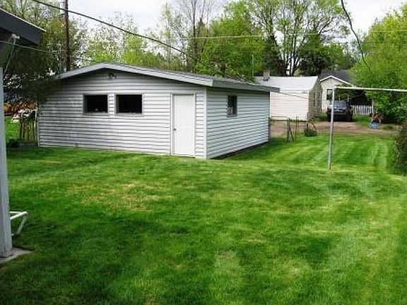 Backyard/Garage