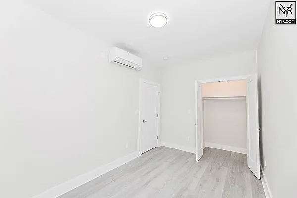 Rented by New York Residence | media 30