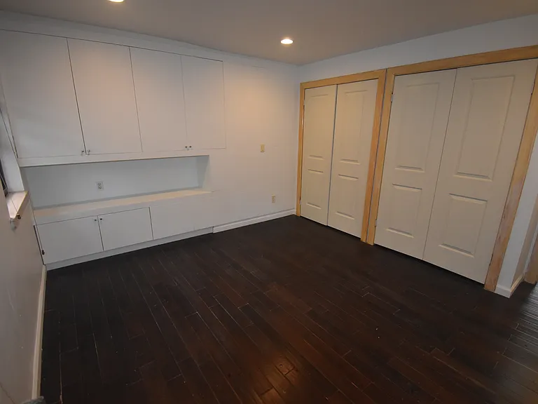 145 Smith St #2 — Photo 4