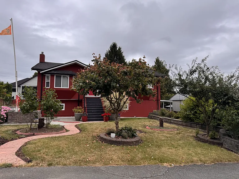12870 104a Ave — Photo 13