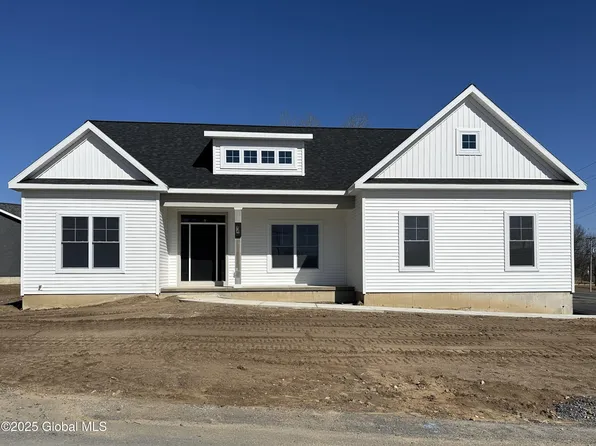 2 Kelts Farm Road, Niskayuna, NY 12309