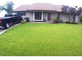 533 Berkshire Dr, Williamstown, NJ 08094