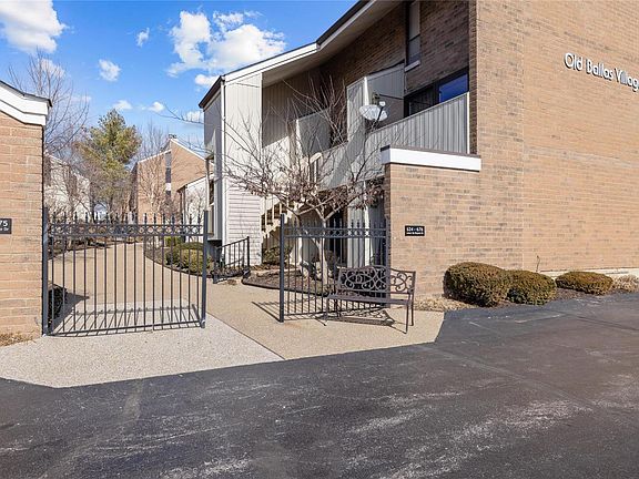 4th image of 657 Coeur De Royale Dr APT A