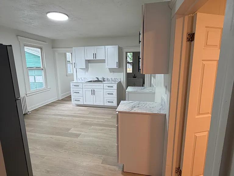 25 Lorenzo St #1 — Photo 7